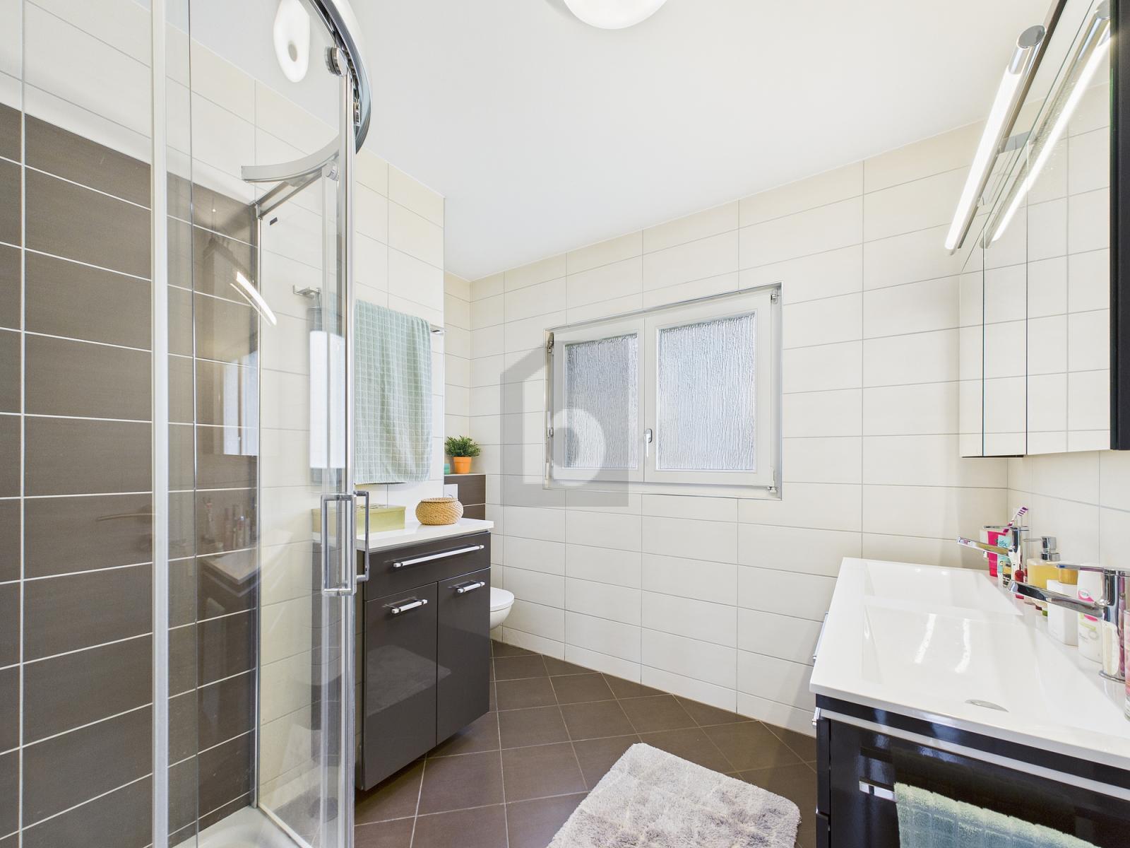 SPACIEUX ET LUMINEUX AVEC UNE VUE MAGNIFIQUE - 3