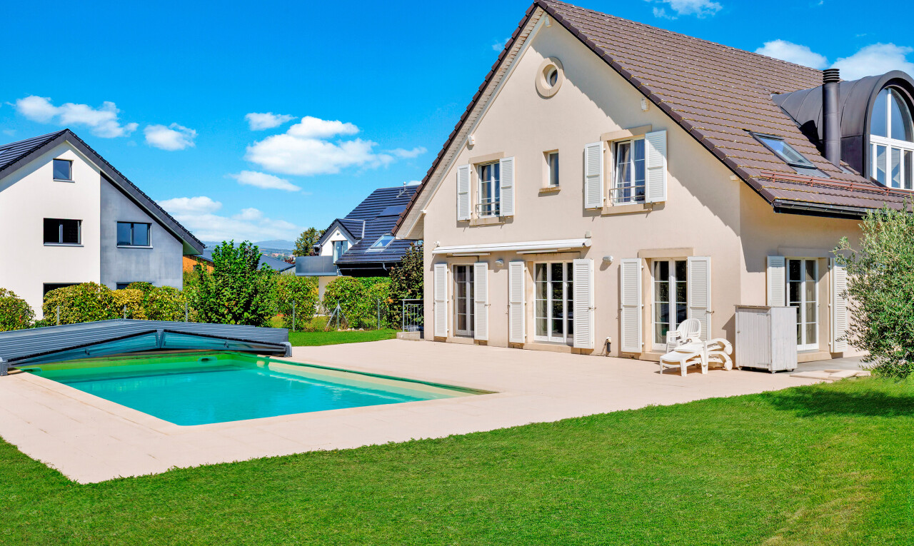 Superb detached house with swimming pool in a quiet location in Denens - 2