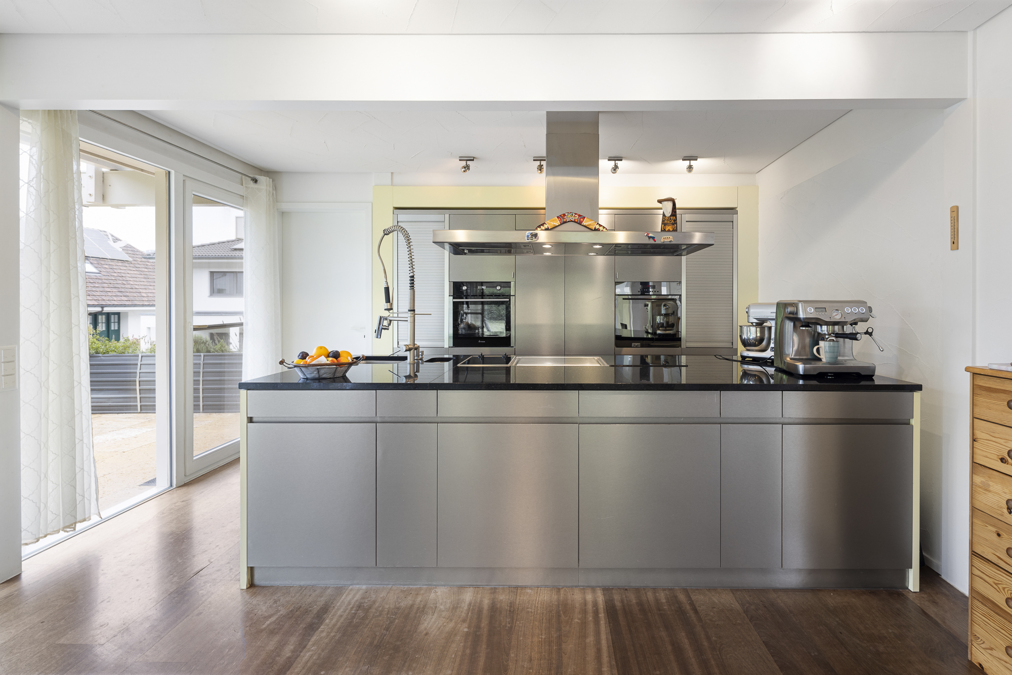 Raumwunder mit grossem Grundstück und Pool an ruhiger Lage - 4