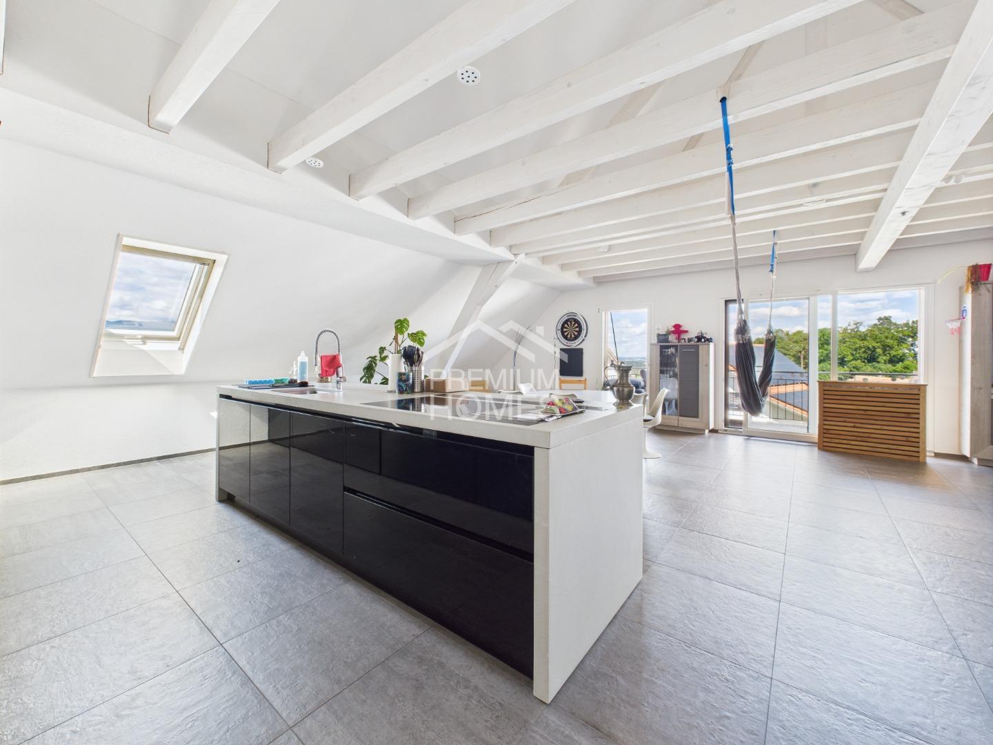 Helle Dachwohnung zum Verlieben - 0