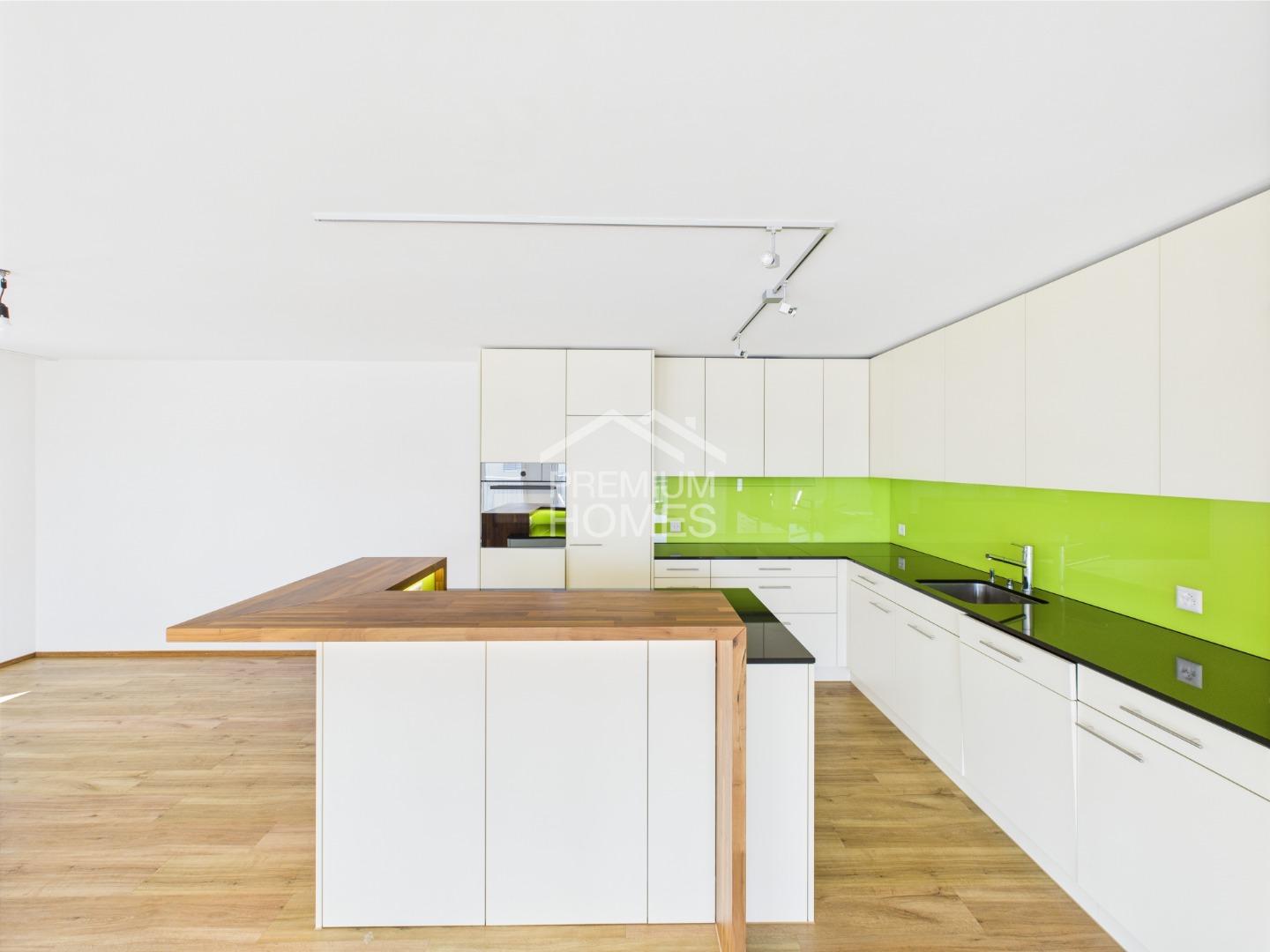 Einziehen & Geniessen - Exklusiv wohnen auf einer Etage! - 3