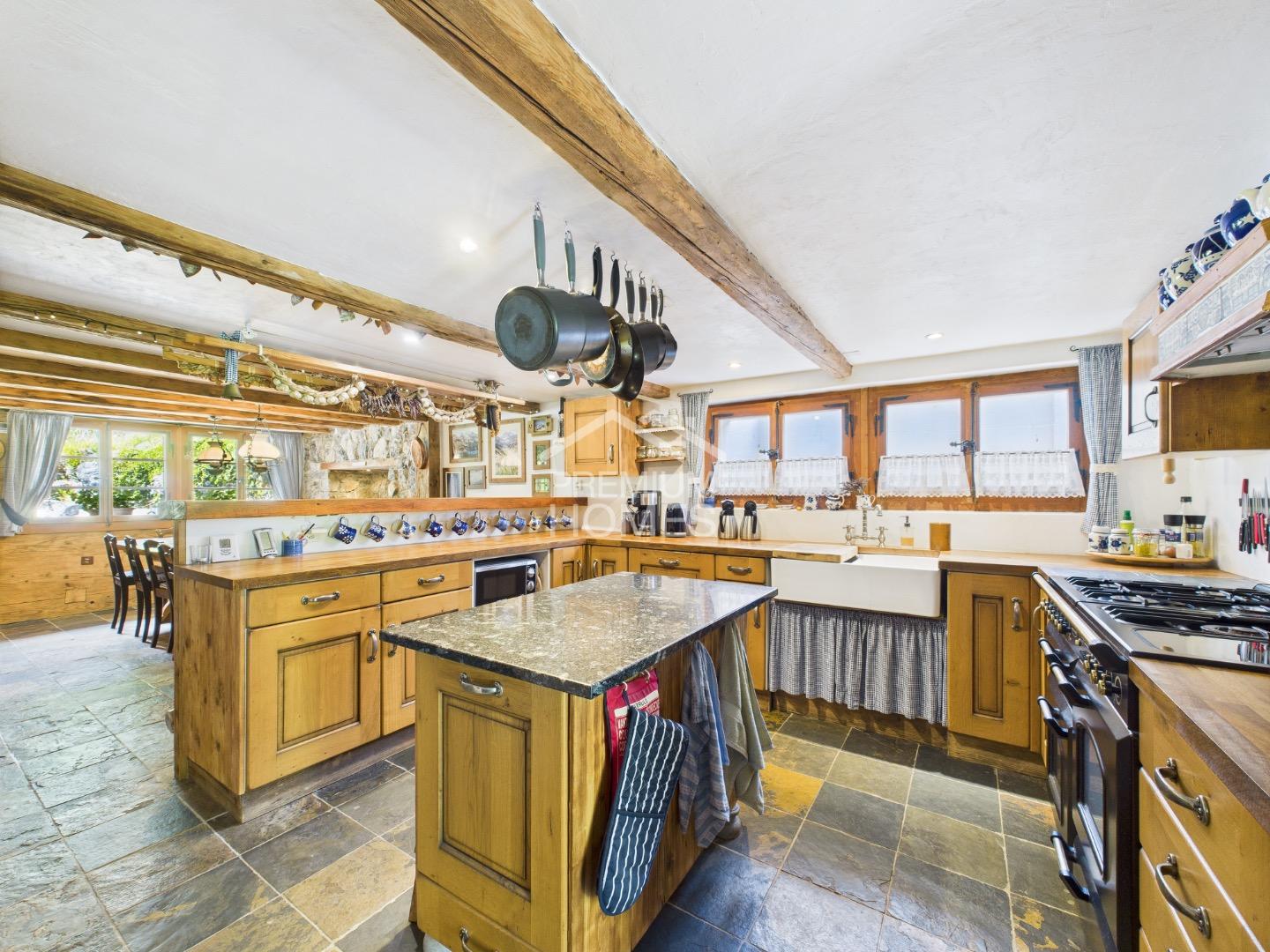 Jenseits des Alltäglichen ? Das Chalet, welches Geschichten bewahrt! - 9