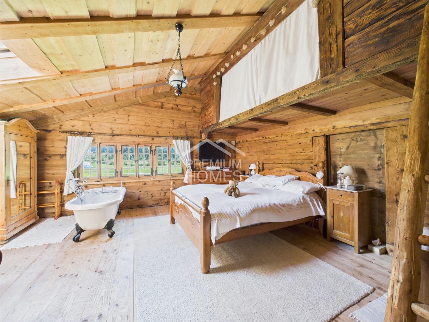 Jenseits des Alltäglichen ? Das Chalet, welches Geschichten bewahrt! - 11