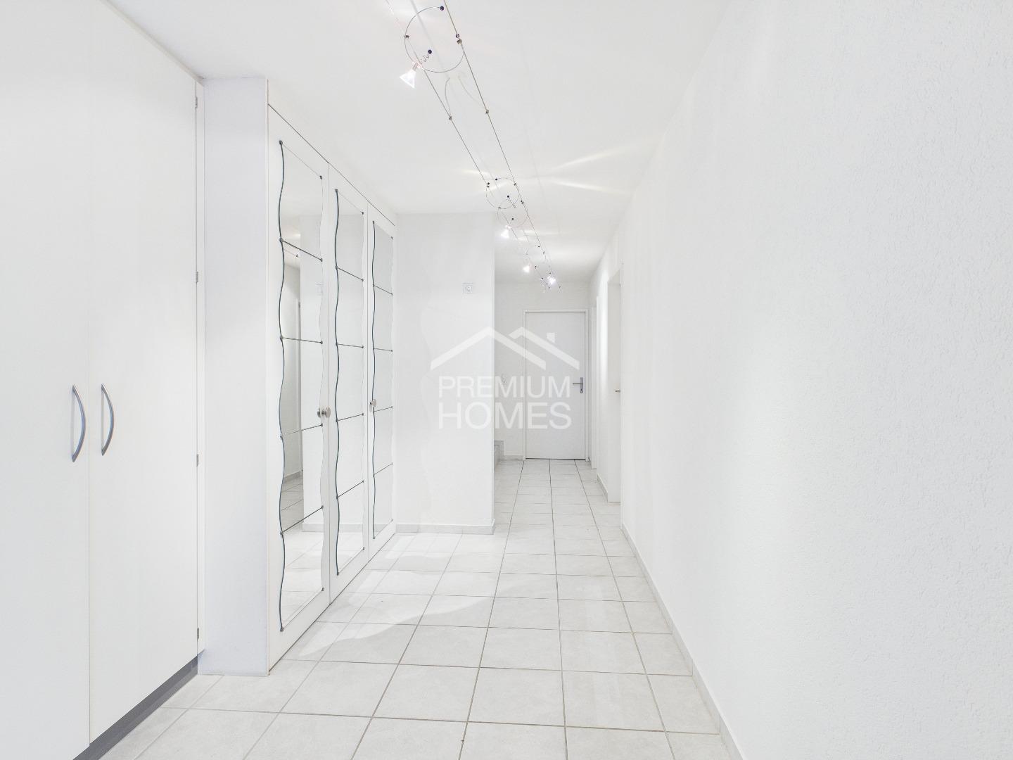 Premium-Reihenhaus · Perfekte Lage - 8