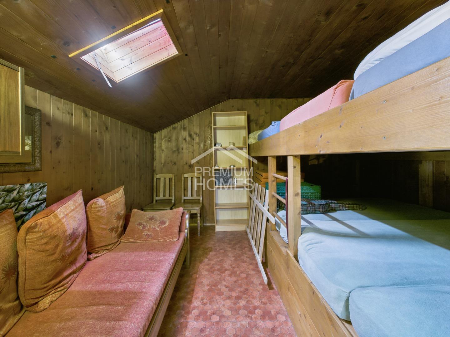 Chalet avec vue panoramique à Montalchez - 6