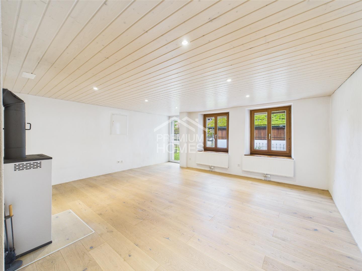 Licht, Raum und Ruhe ? Zweifamilienhaus mit Potenzial - 1