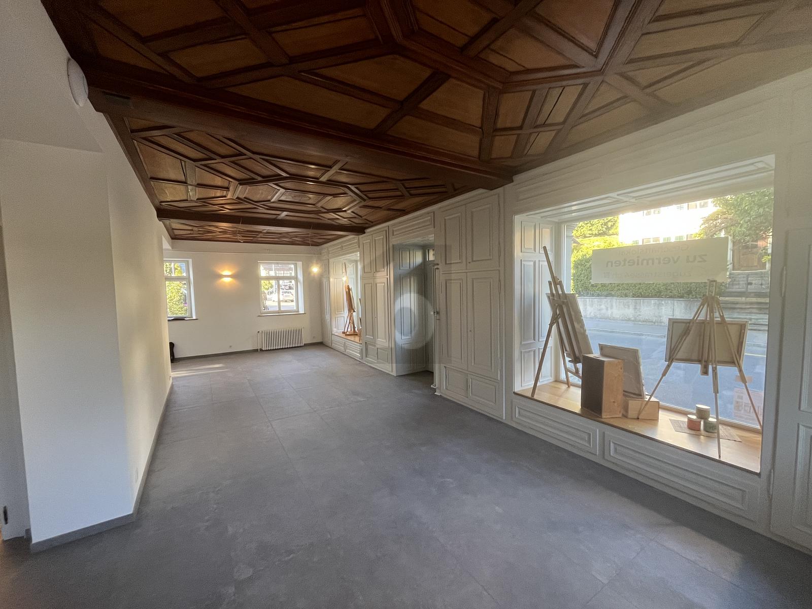 CHARME TRIFFT RAUM - ELEGANT UND SIMPEL - 0