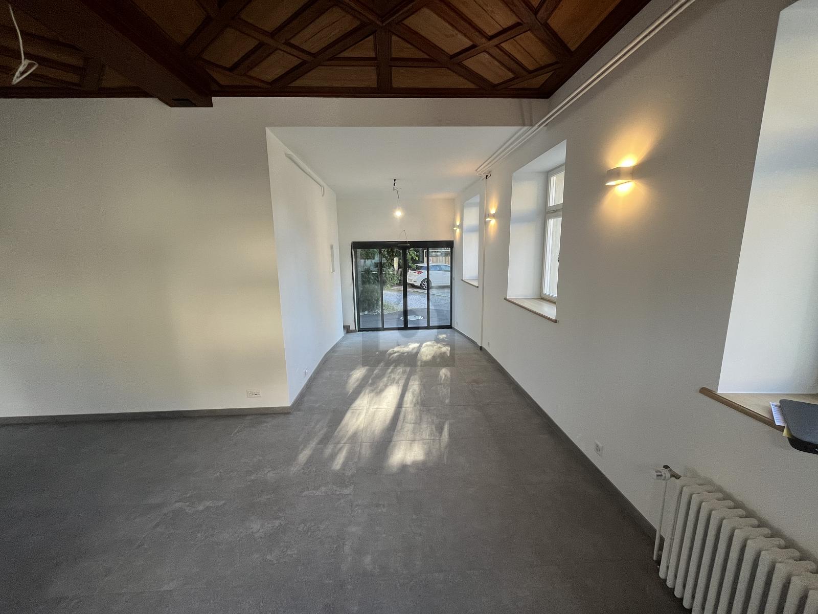 CHARME TRIFFT RAUM - ELEGANT UND SIMPEL - 1