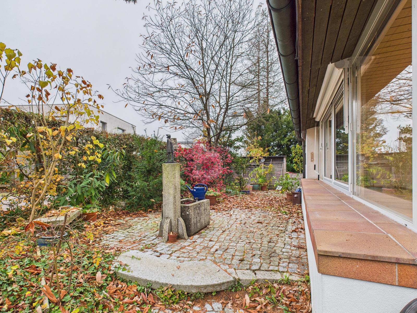 FRISCH RENOVIERT MIT GARTEN - 0