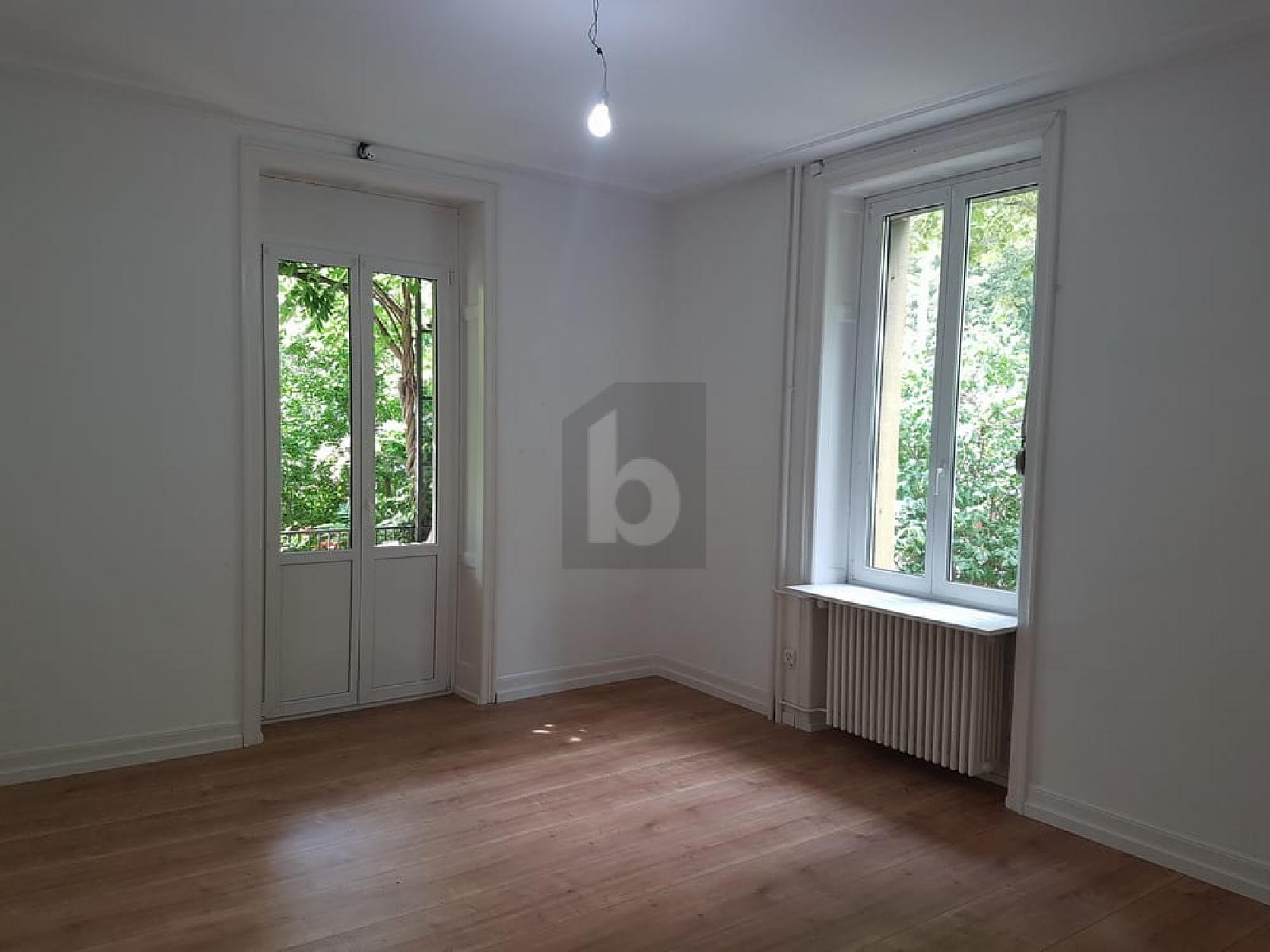 LICHTDURCHFLUTET MIT HOHEN DECKEN - 1