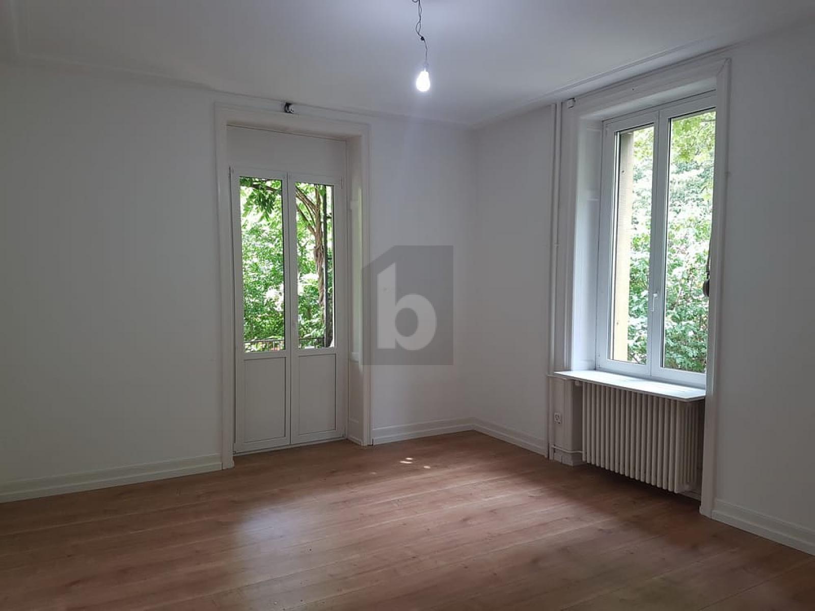 LICHTDURCHFLUTET MIT HOHEN DECKEN - 3