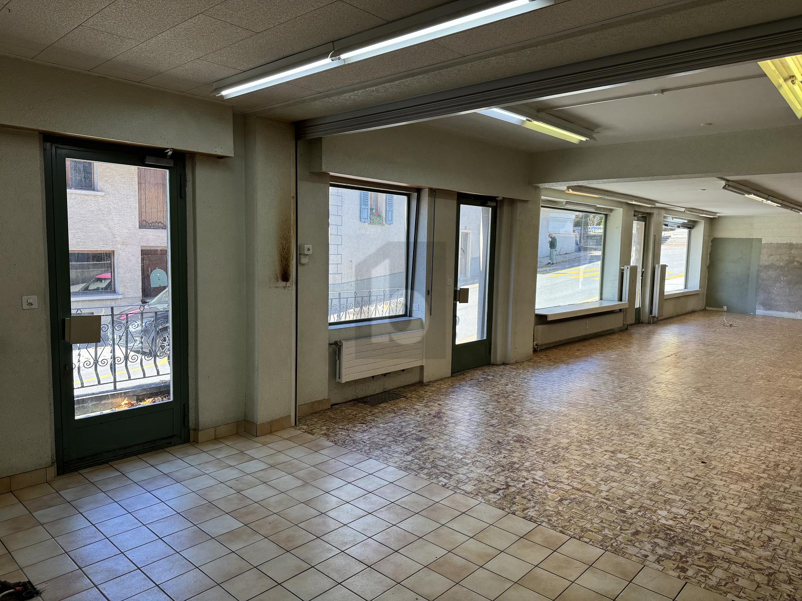 EMPLACEMENT PREMIUM - 3