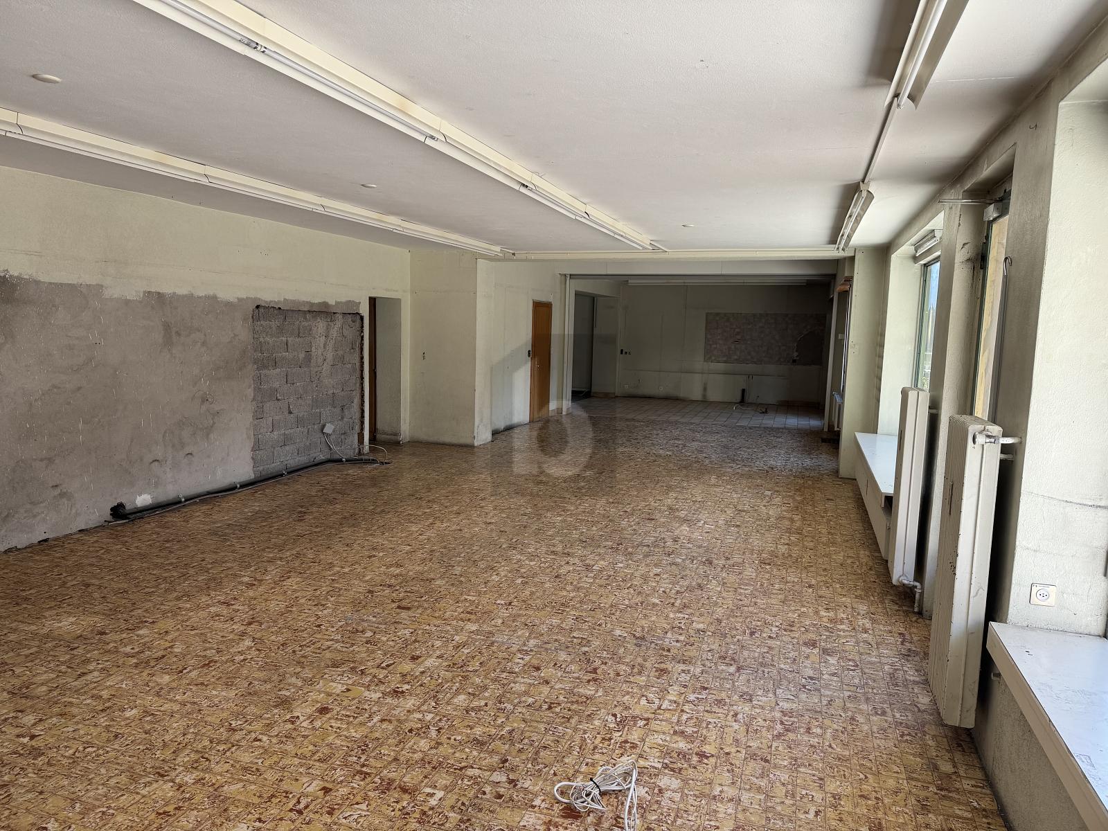 EMPLACEMENT PREMIUM - 4