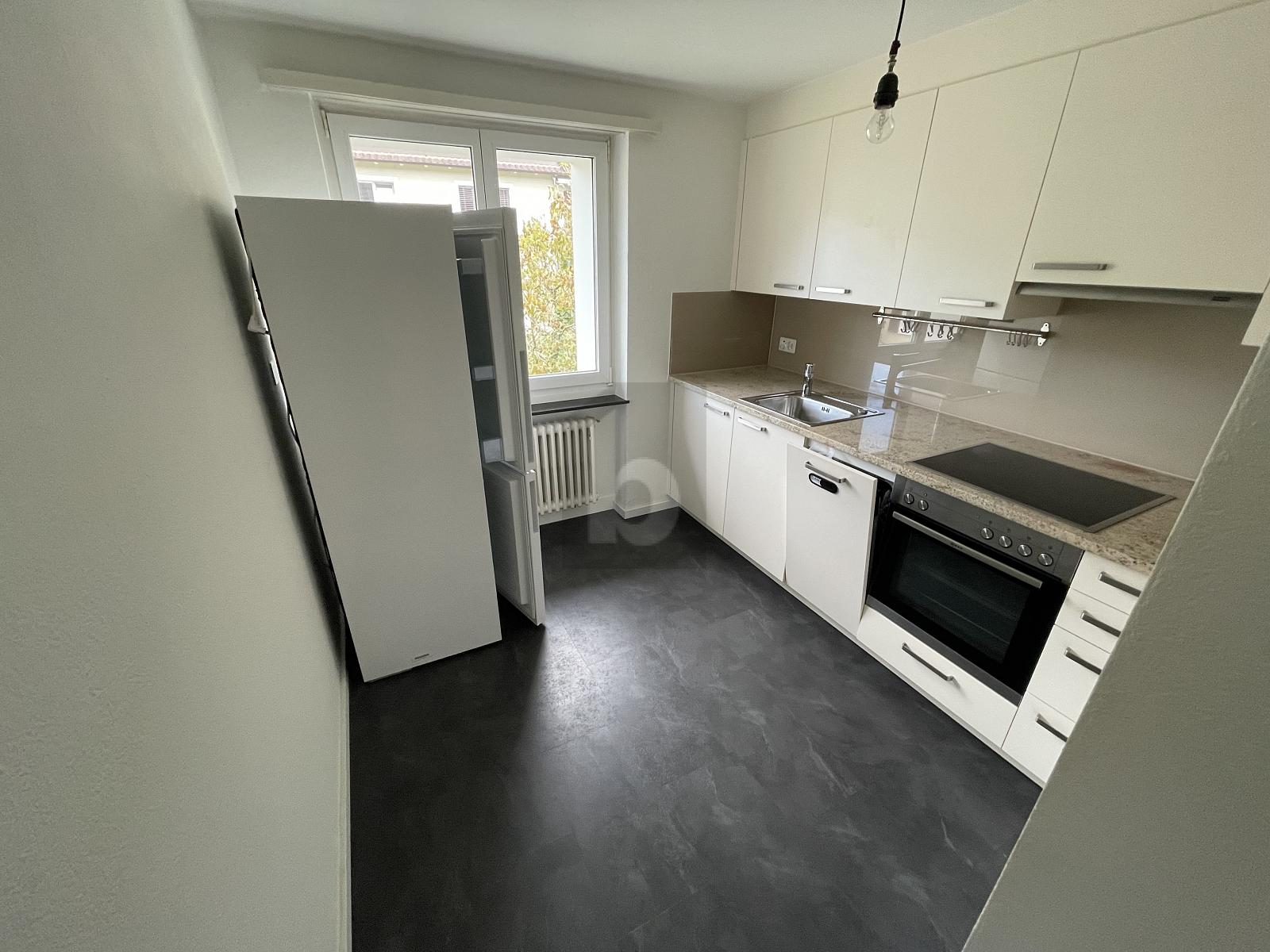 LICHTDURCHFLUTET MIT GROSSEM BALKON - 3