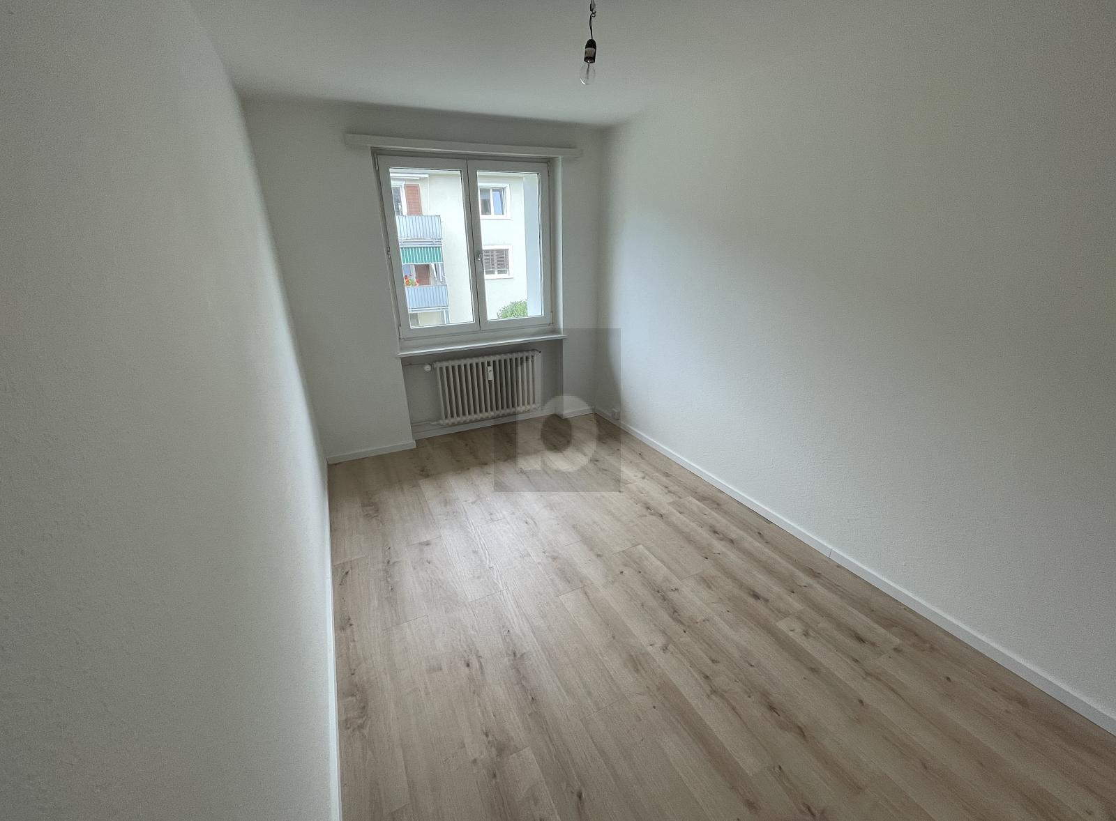 LICHTDURCHFLUTET MIT GROSSEM BALKON - 4