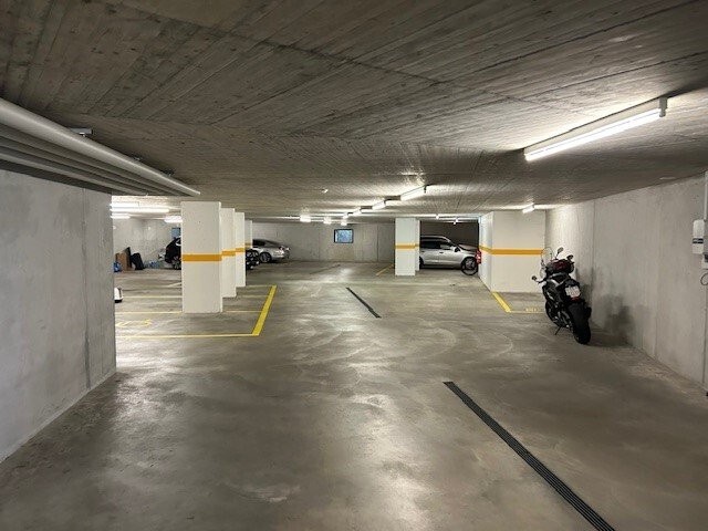 Einstellhallenplatz gesucht? - 1