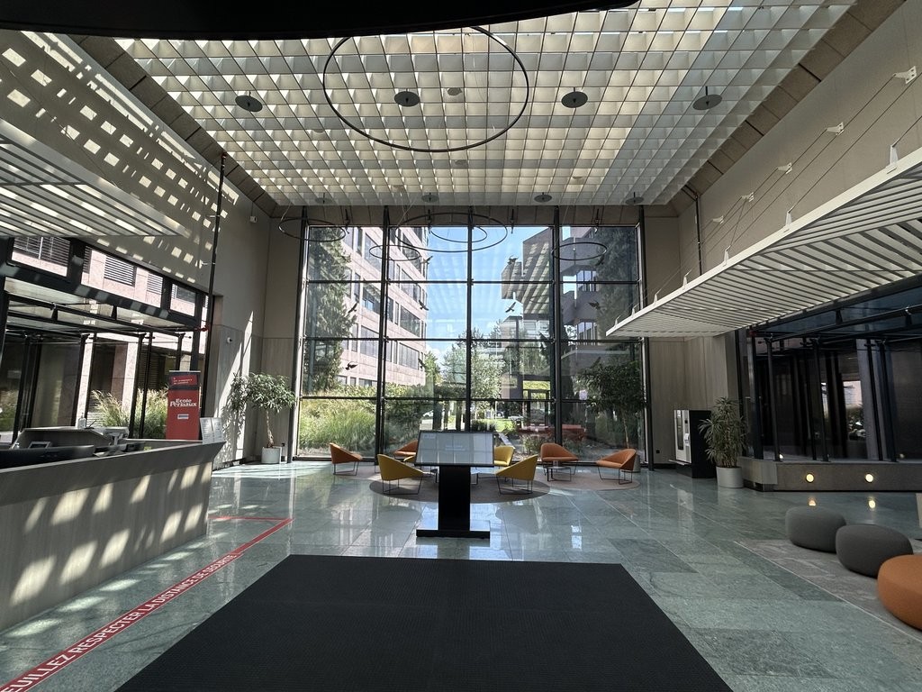 Surface de 1'105 m2 Au Geneva Business Center - 2