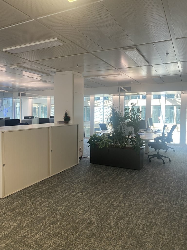 Surface de 1'105 m2 Au Geneva Business Center - 4