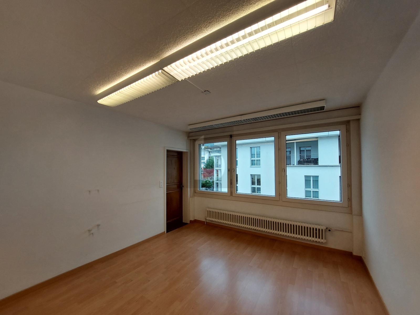 TOPLAGE - PERFEKT FÜR PRAXIS & THERAPIE - 4