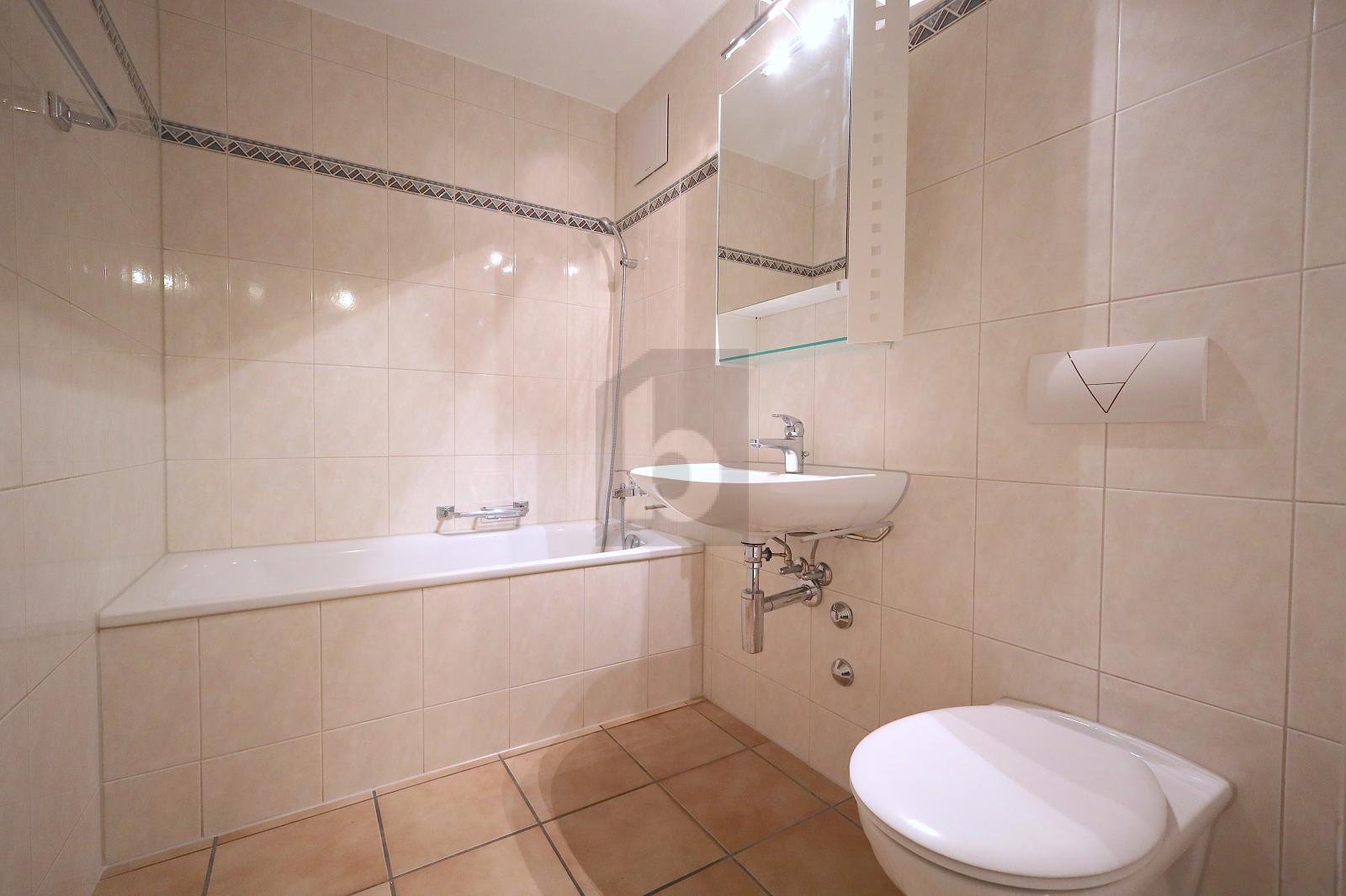 ZENTRALE UND FAMILIENFREUNDLICHE LAGE - 4