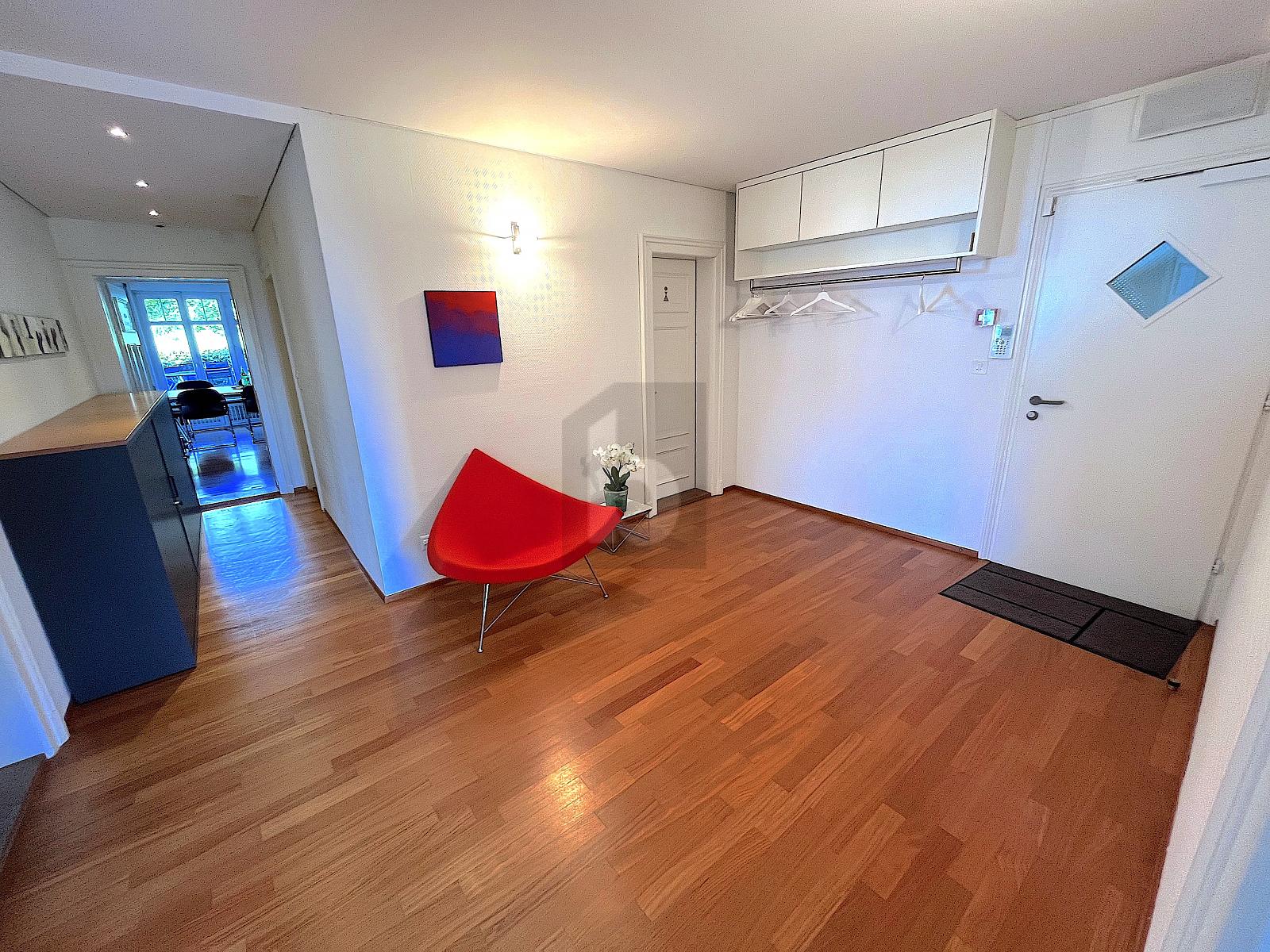 NOBLE BÜRORÄUME IN VILLA - 1