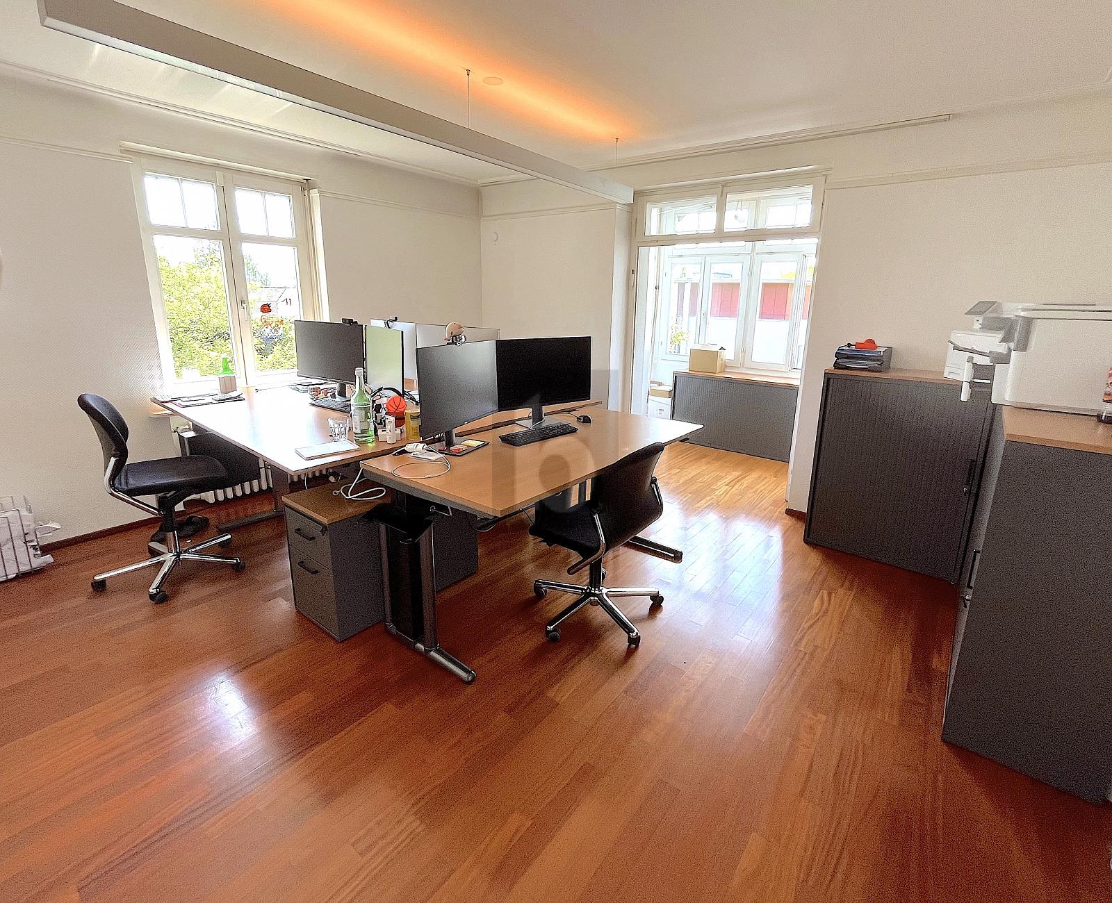 NOBLE BÜRORÄUME IN VILLA - 2