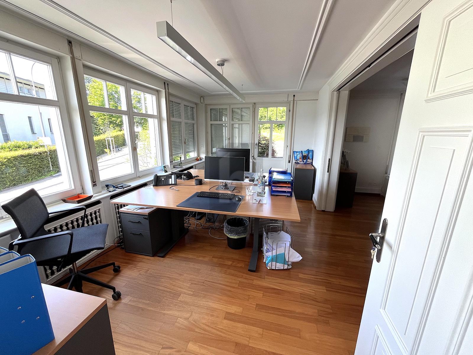 NOBLE BÜRORÄUME IN VILLA - 3