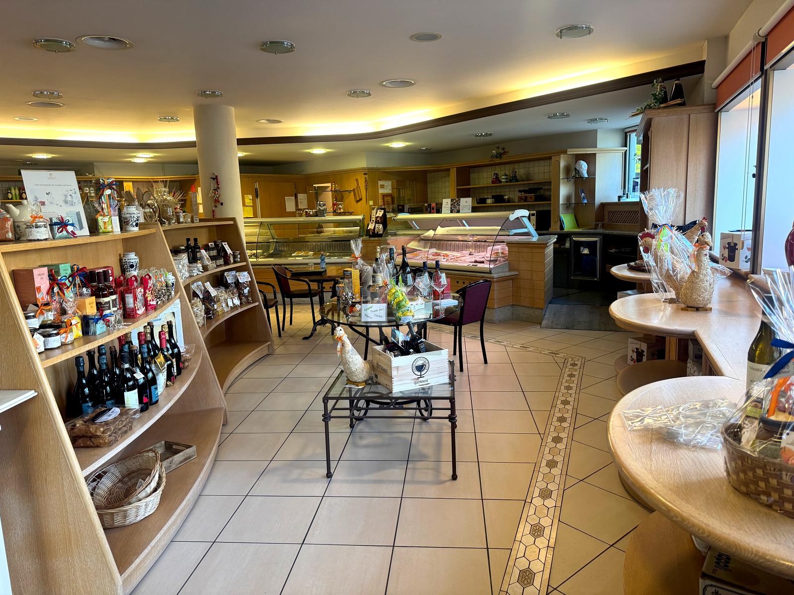 HAUTE GASTRONOMIE DANS UN CADRE DYNAMIQUE - 1