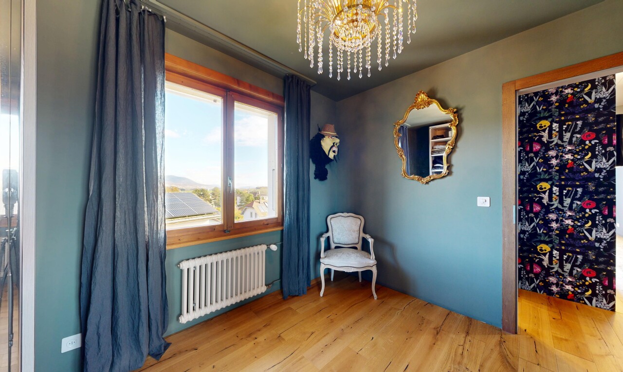 Charming villa in Bevaix with breathtaking views of lake and Alps - 4