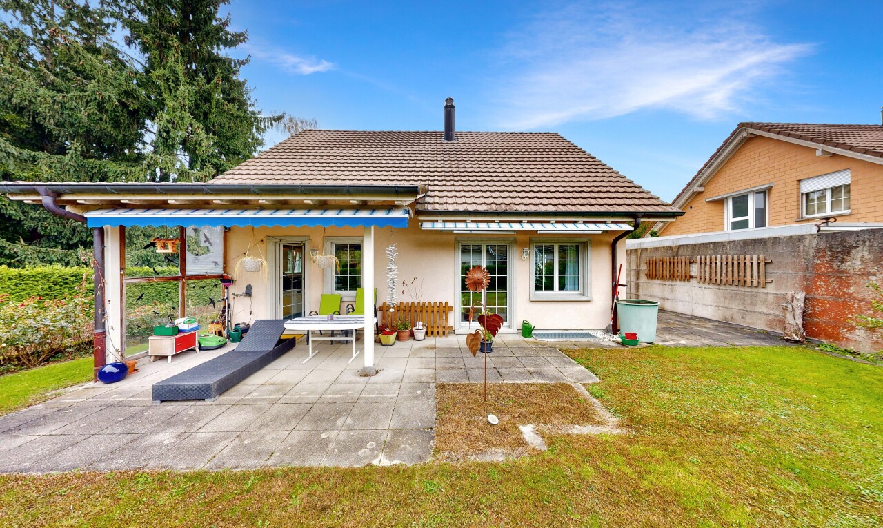 Freistehendes 5.5-Zimmer Einfamilienhaus in ruhiger Sackgasse - 1