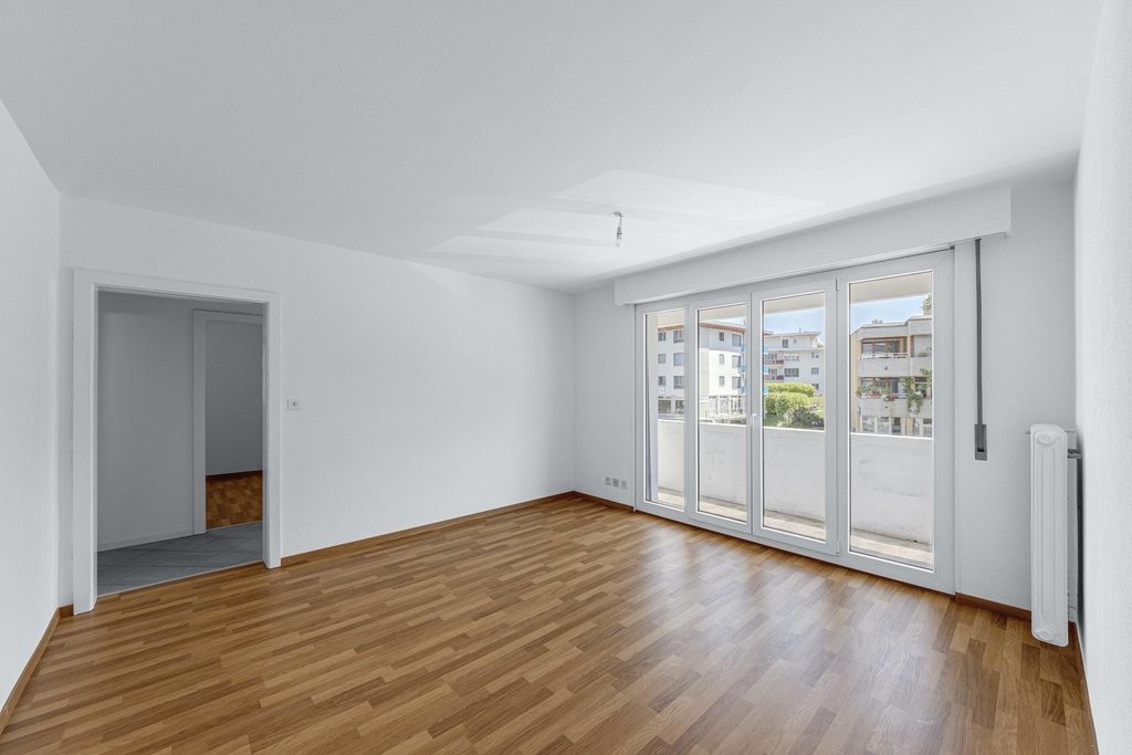 A saisir ! Idéalement situé au centre-ville de Conthey ! - 2