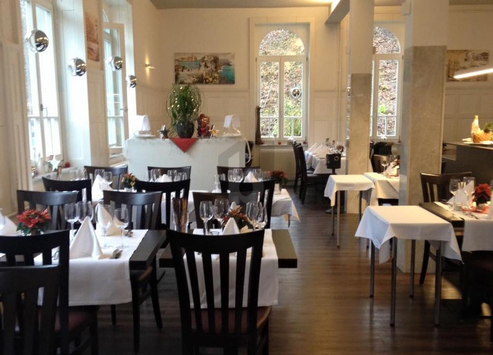 KOMPLETT AUSGESTATTET, OHNE ABLÖSESUMME - 0