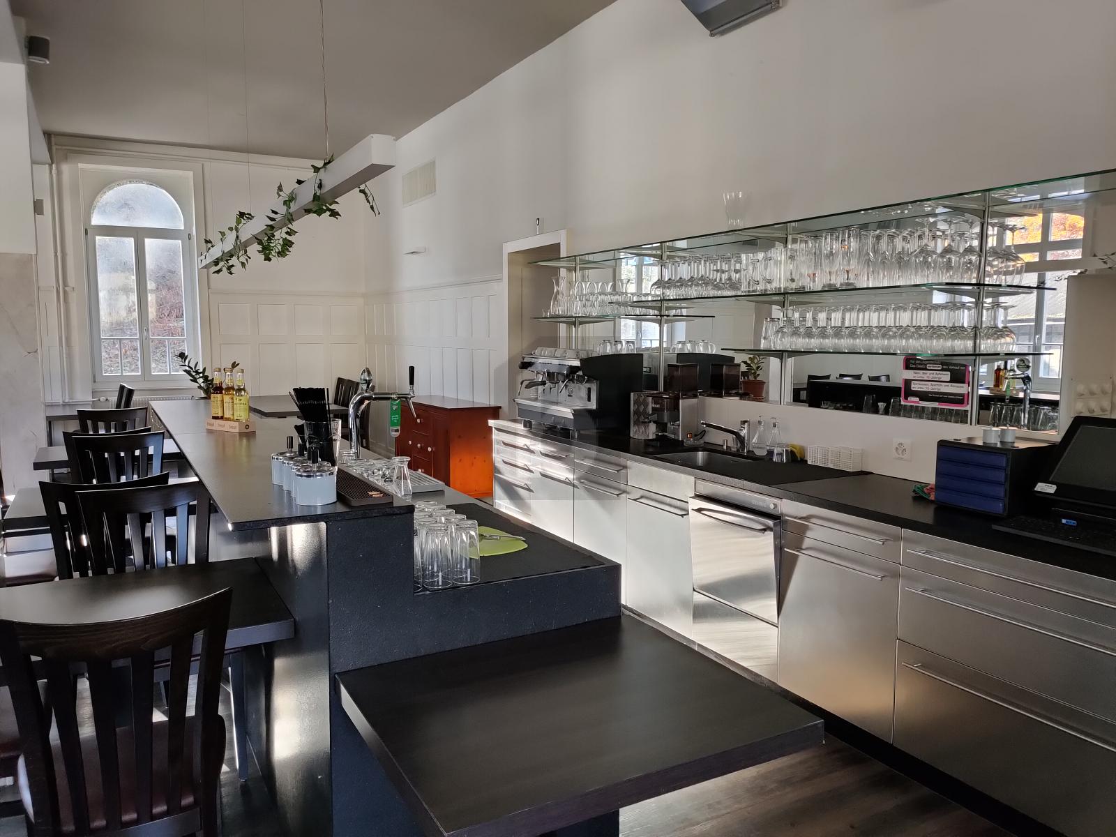 KOMPLETT AUSGESTATTET, OHNE ABLÖSESUMME - 1