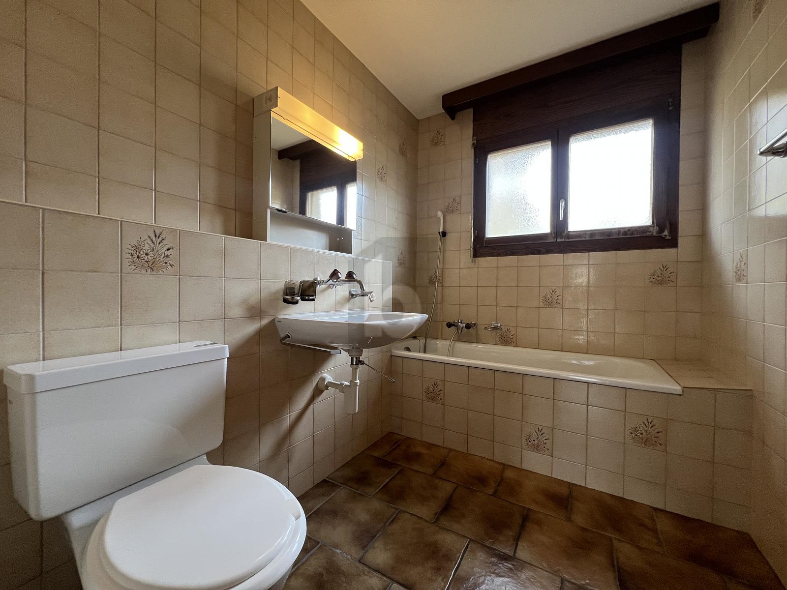 APPARTEMENT PRATIQUE ET LUMINEUX À CHEVENEZ - 2