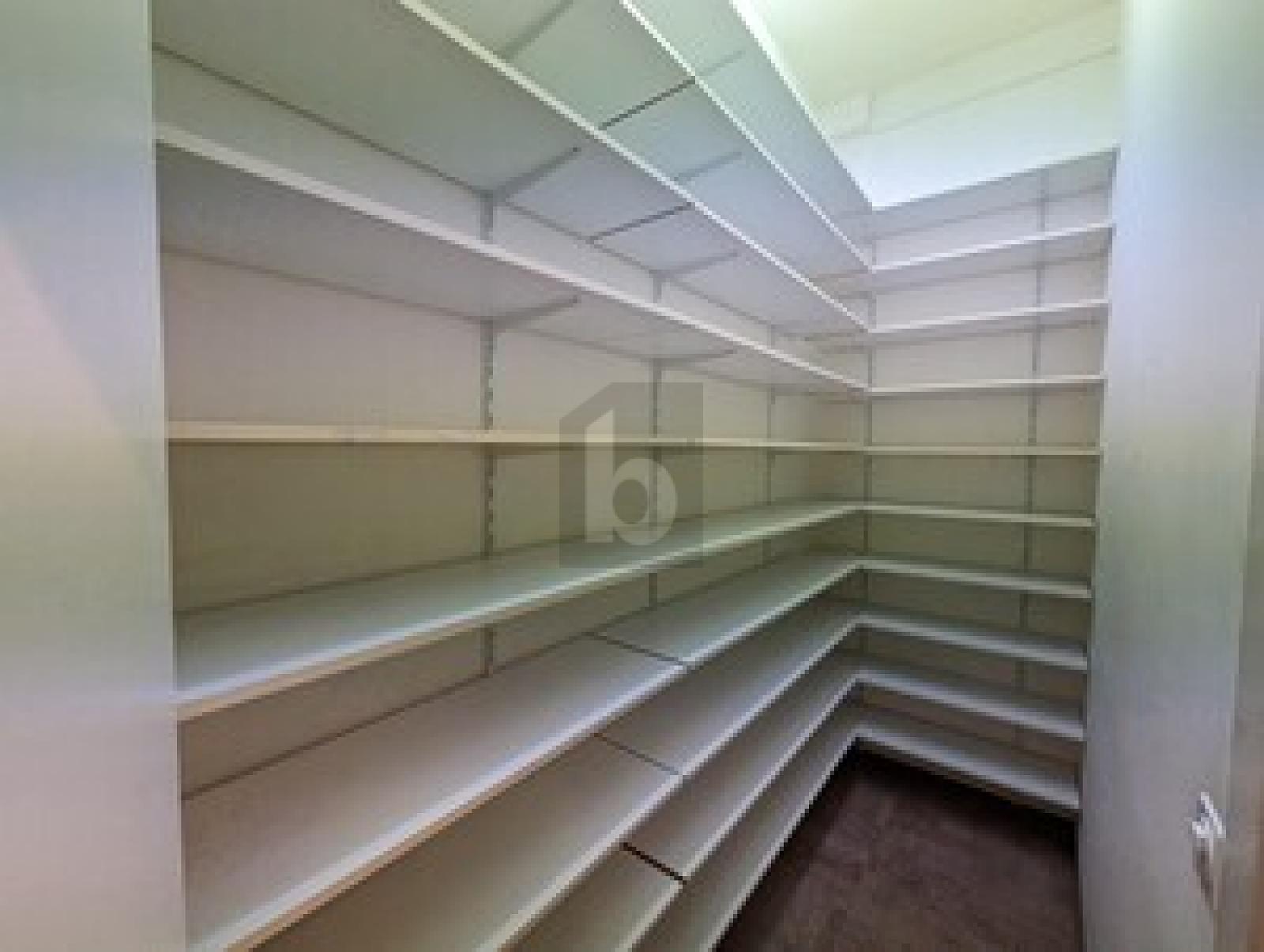 EN PLEIN CENTRE VILLE IDÉALEMENT SITUÉE - 4