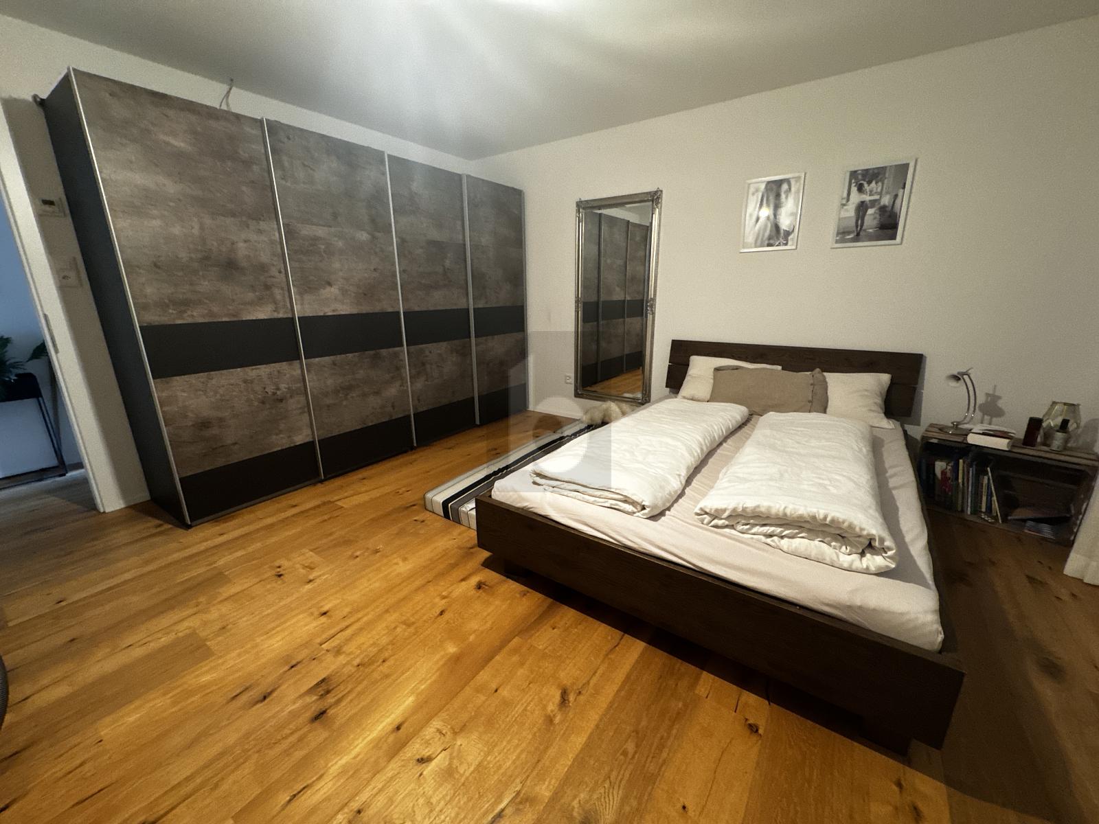 CHARMANT MIT GROSSZÜGIGEM NATURGARTEN - 4