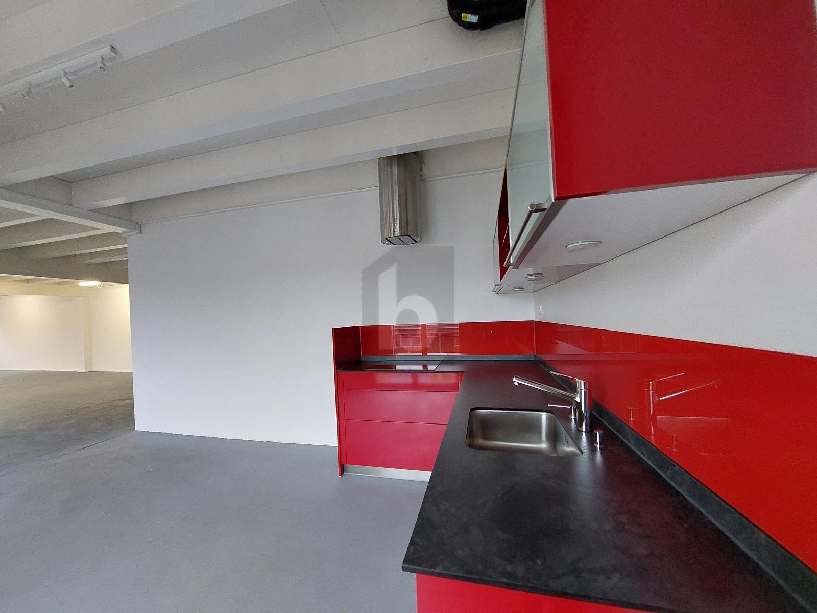 ATTRAKTIVER STANDORT MIT VIEL POTENTIAL ! - 0