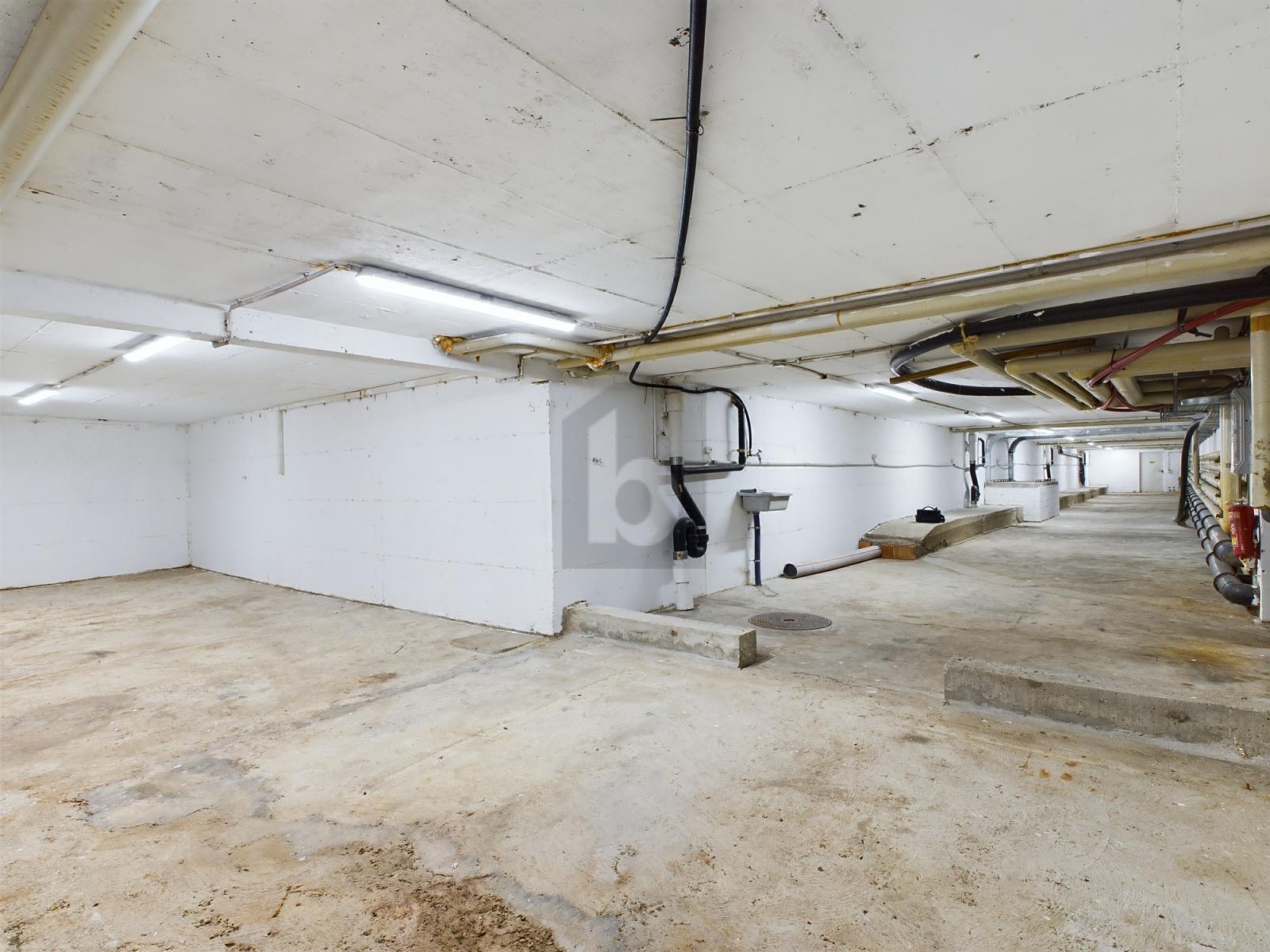 PREISHIT AN ZENTRALER LAGE - 0