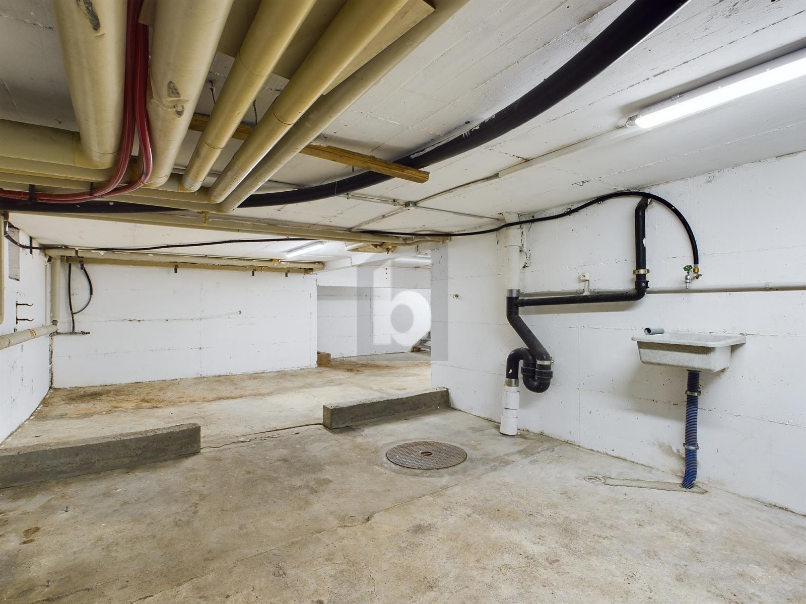 PREISHIT AN ZENTRALER LAGE - 1