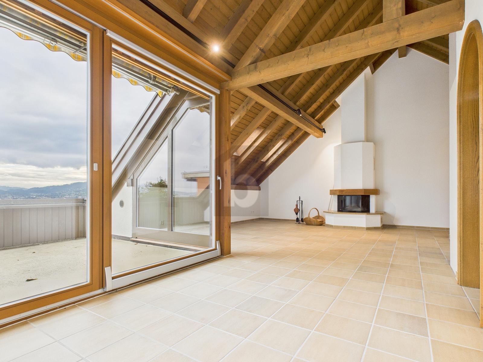 FRISCH RENOVIERT, MIT AUSSICHT AUF DAS LIMMATTAL - 2