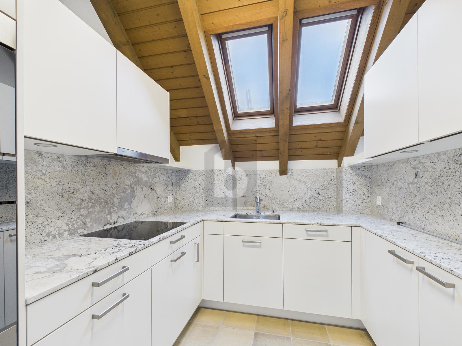 FRISCH RENOVIERT, MIT AUSSICHT AUF DAS LIMMATTAL - 4