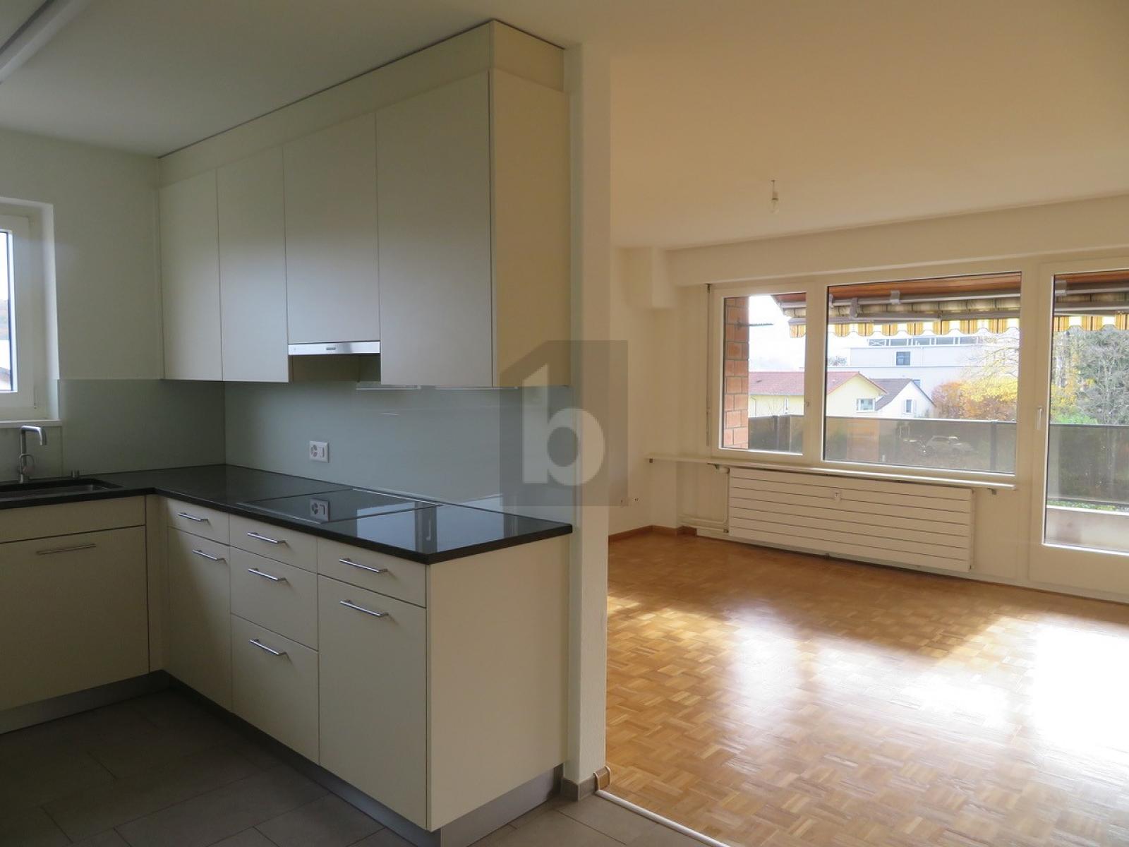 CHARMANTE, ZENTRAL GELEGENE WOHNUNG MIT AUSSICHT - 1