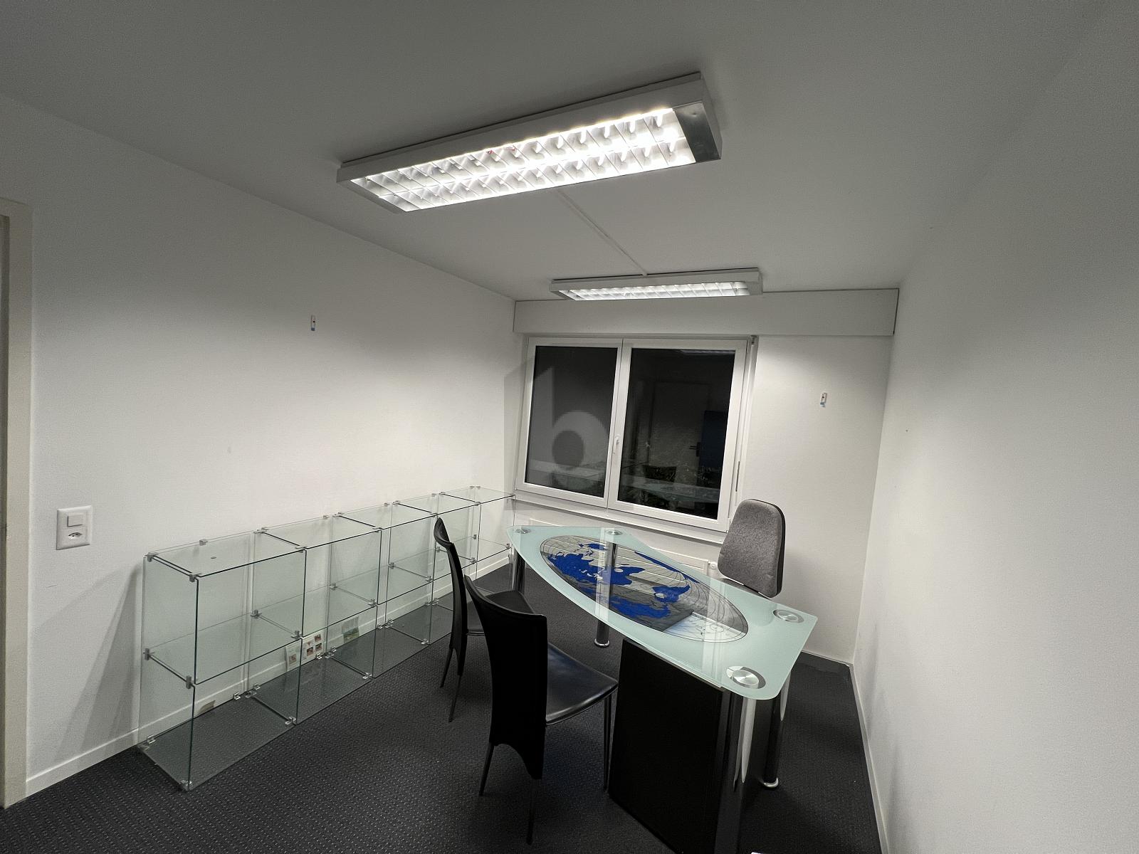 AU CENTRE MEUBLÉ ET PRÊT À HABITER - 0