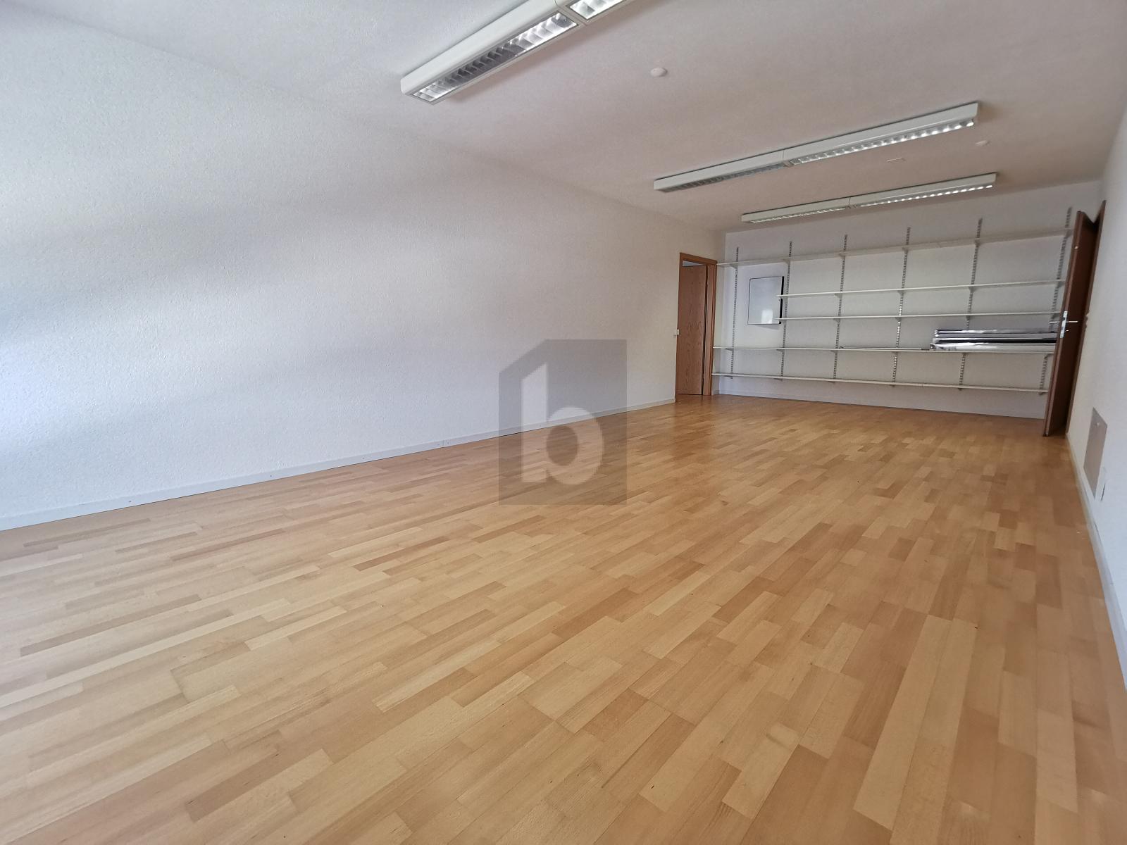 HELL UND GROSSZÜGIG - 0