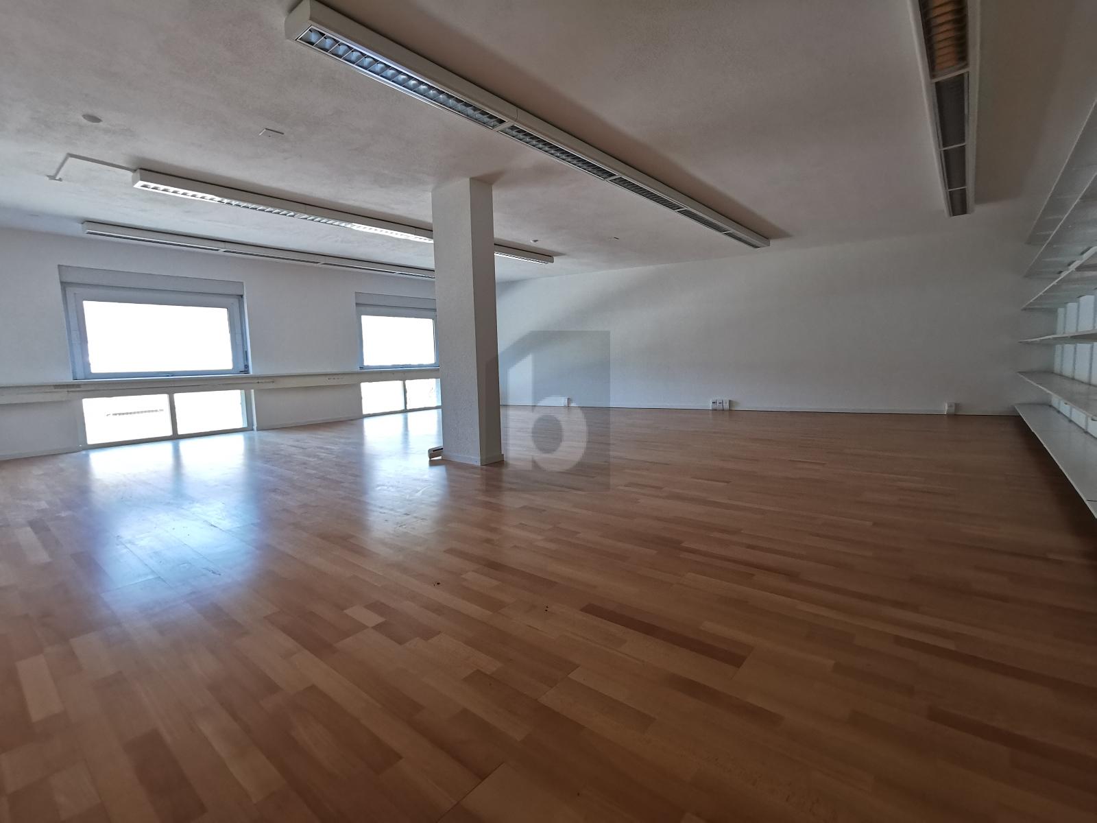 HELL UND GROSSZÜGIG - 1