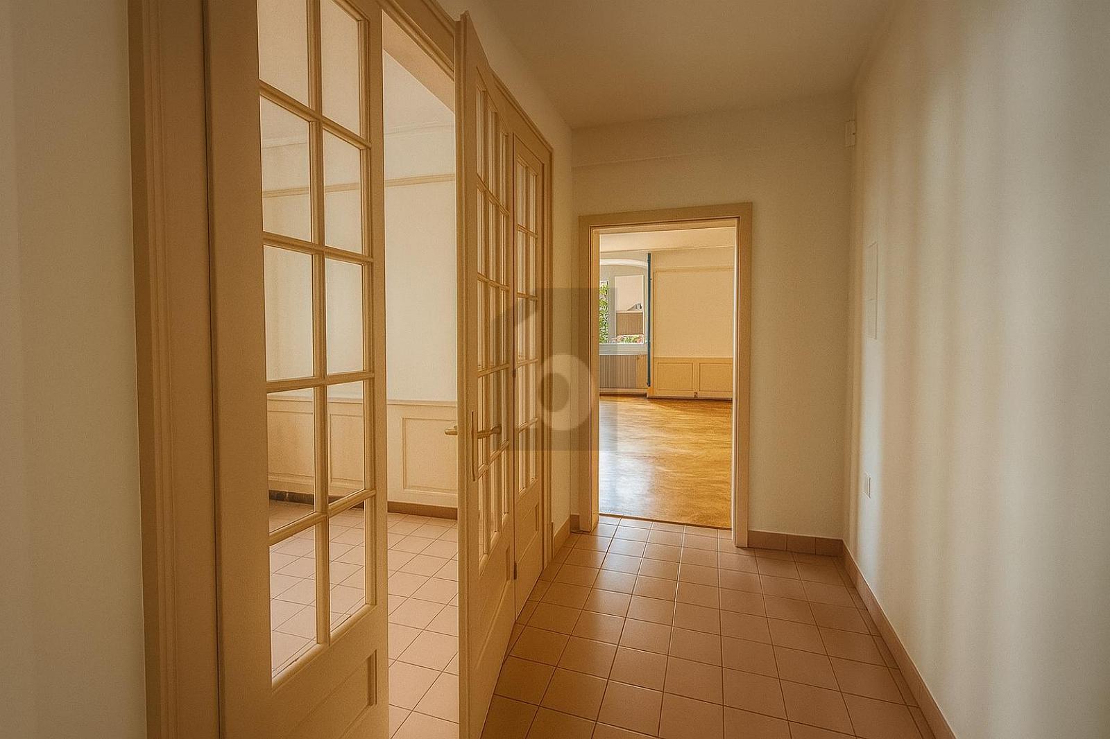 MAGNIFIQUE LOCAL DE BUREAU - 2