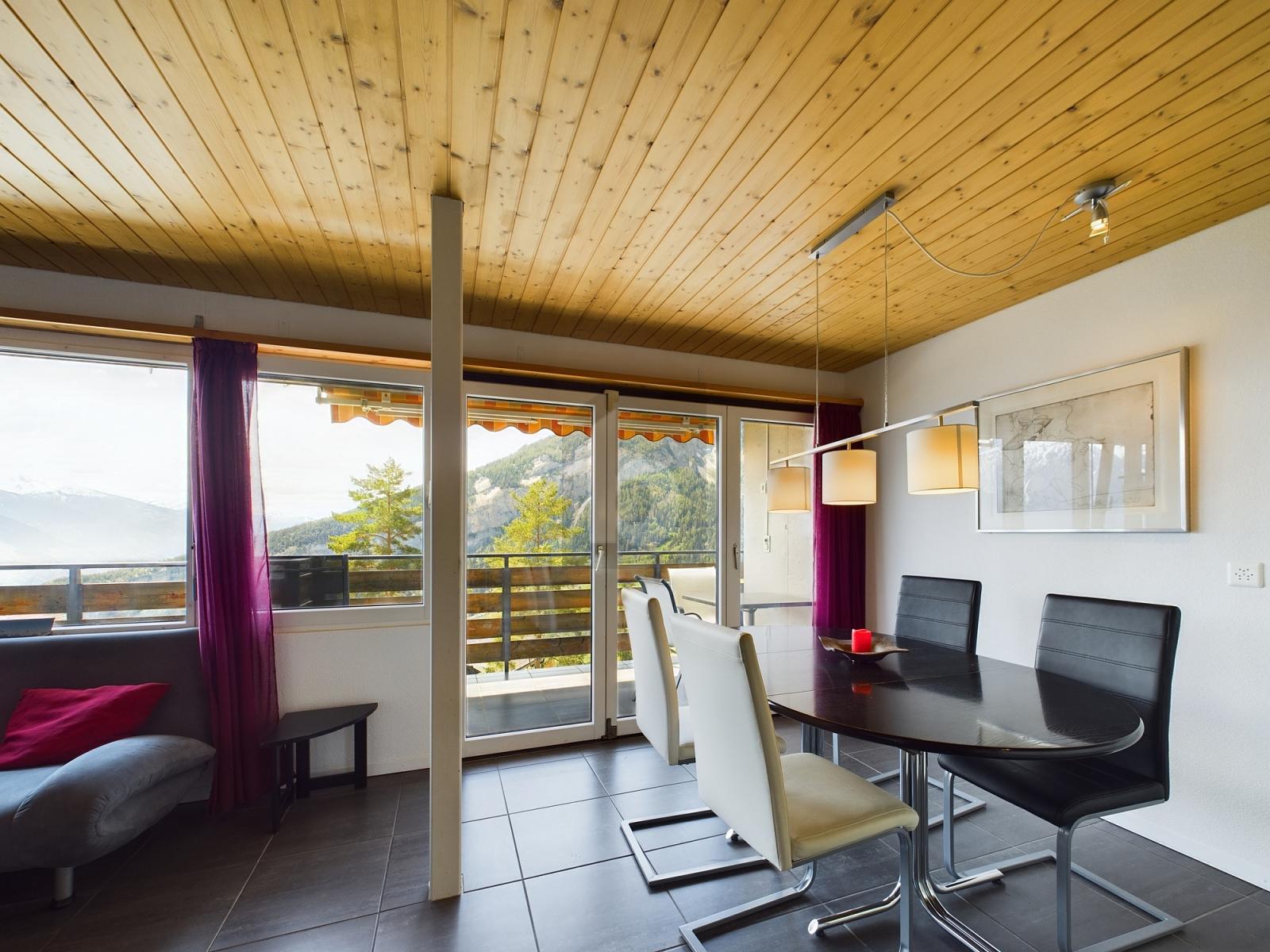 HERRLICHES PANORAMA VON DER SONNE VERWÖHNT - 2