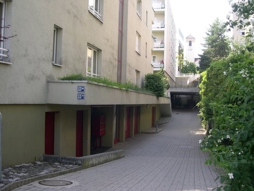 Place de parc à louer proche de La Sallaz - 2