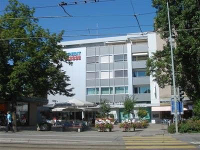 Perfekte Familienwohnung im Dorfkern von Reinach - 0