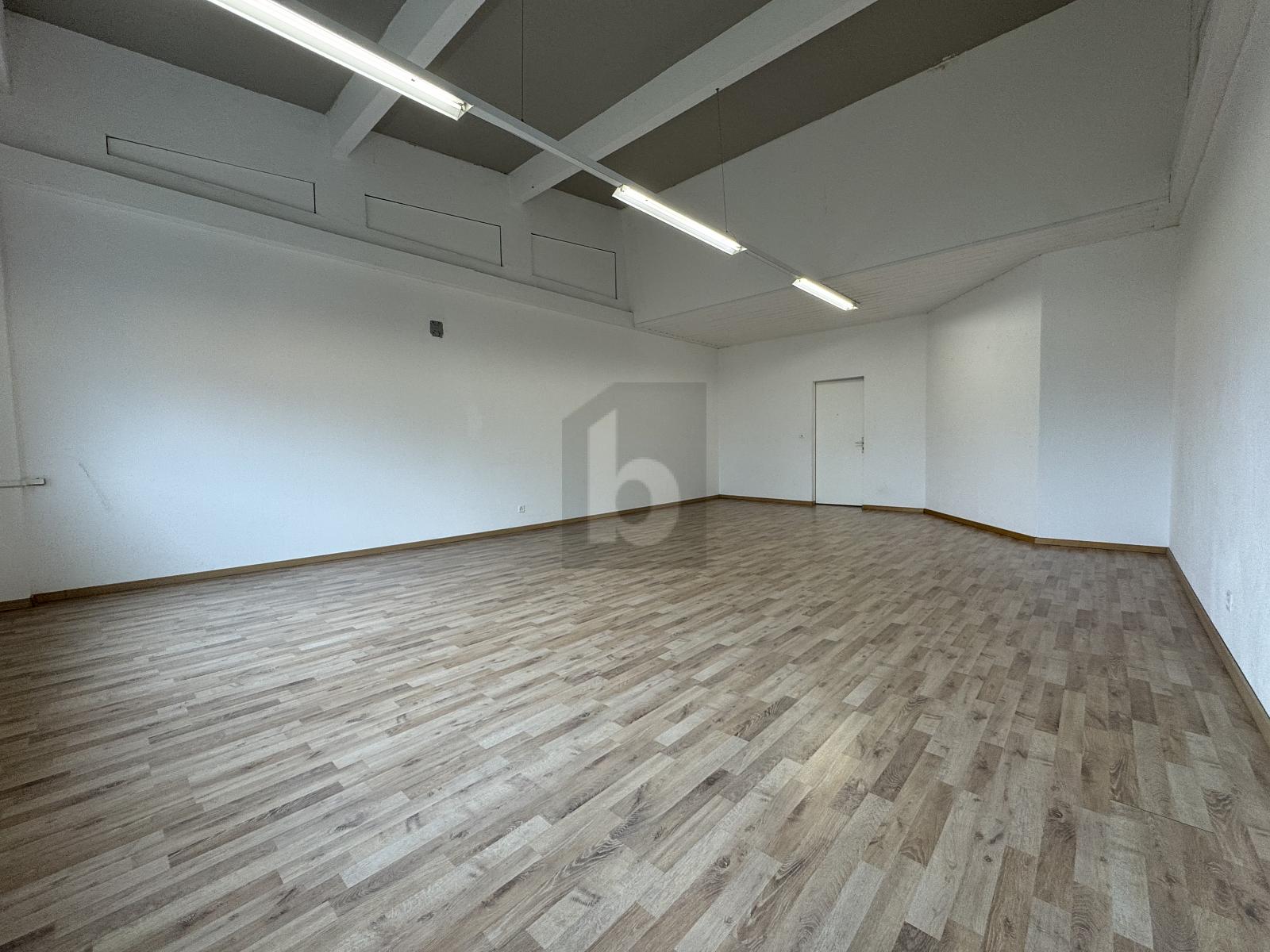 MODERNE - SPACIEUX ET LUMINEUX AU DERNIER ÉTAGE - 4